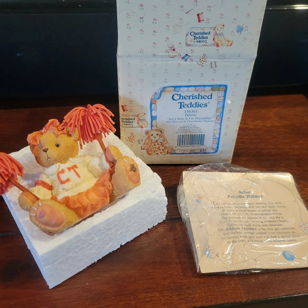 CHERISHED TEDDIE DEBBIE LET'S HEAR IT FOR FRIENDSHIP Cheerleader New